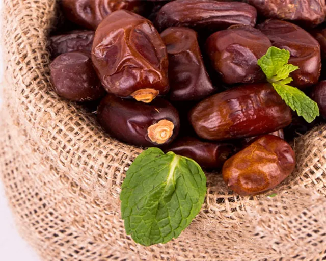 Pelbagai jenis kurma premium